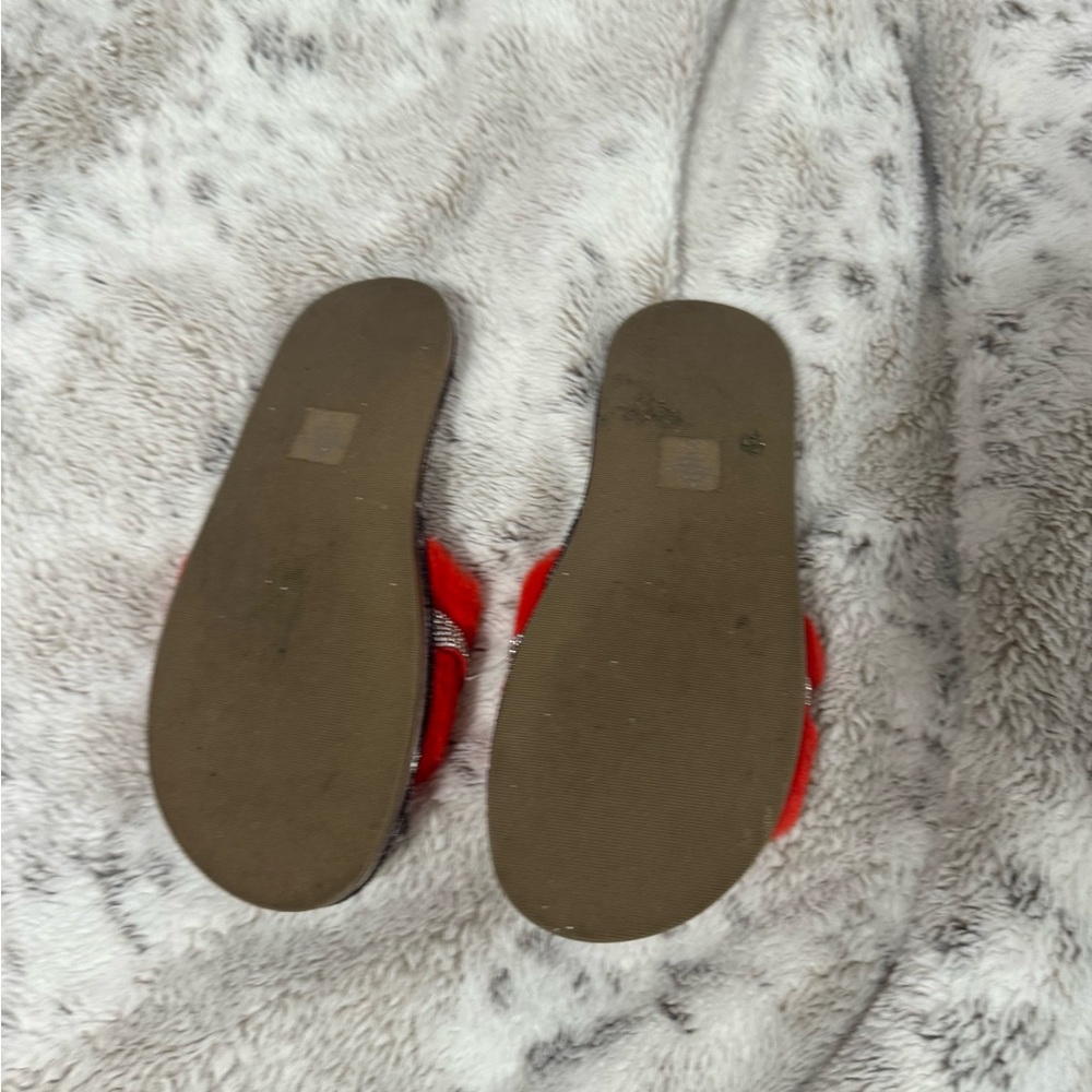 Guess Slippers - Picture 3 of 4